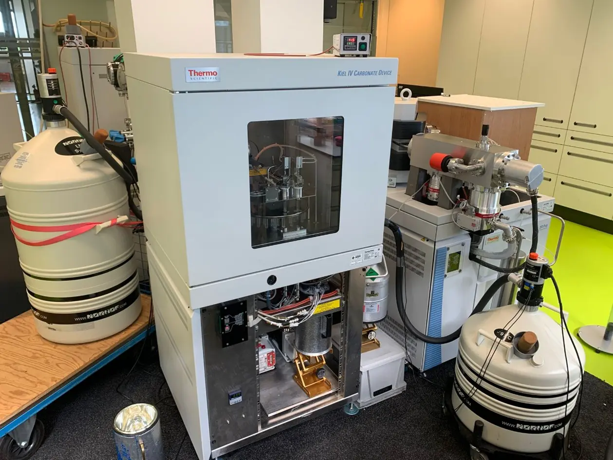 Fig.1. Two Norhof LN2 auto-fill systems connected to the Thermo Kiel IV Carbonate Device Fig.1. Two Norhof LN2 auto-fill systems connected to the Thermo Kiel IV Carbonate Device